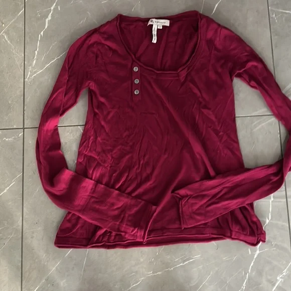 BCBGeneration Sweater - Size M - Picture 4 of 7